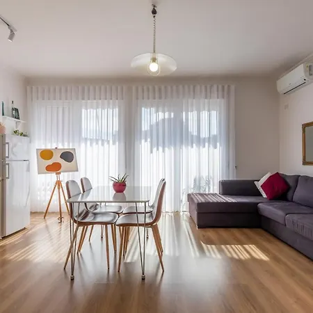New Apartament Apartment *
