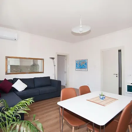 New Apartament 公寓 地拉那