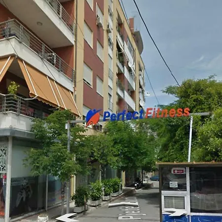 アパート New Apartament